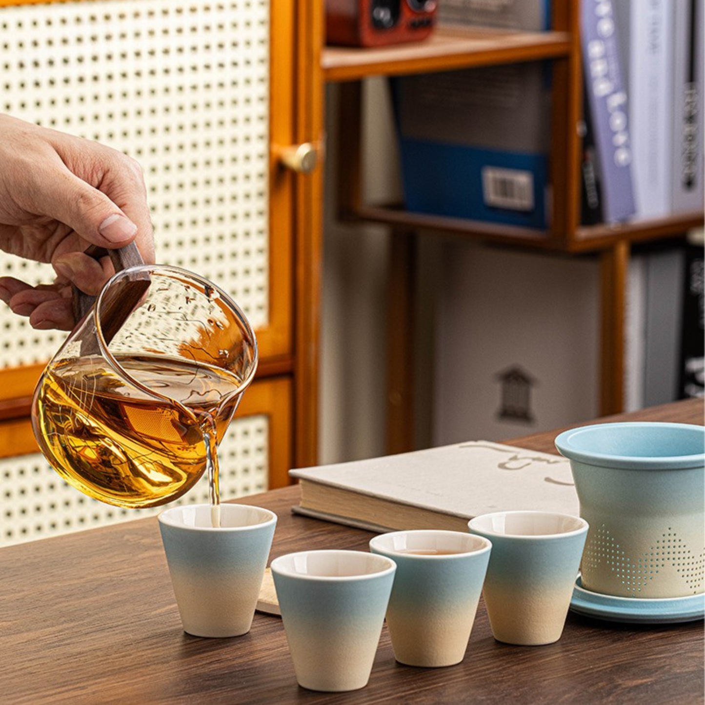 Rivers & Mountains Gongfu Tea Set – Glass Teapot & 4 Ceramic Cups