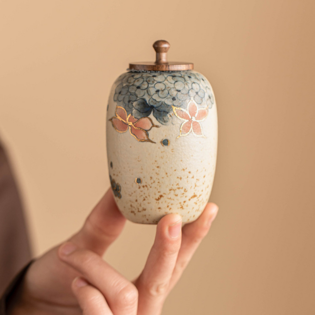 Golden Hydrangea – Ceramic Tea Caddy