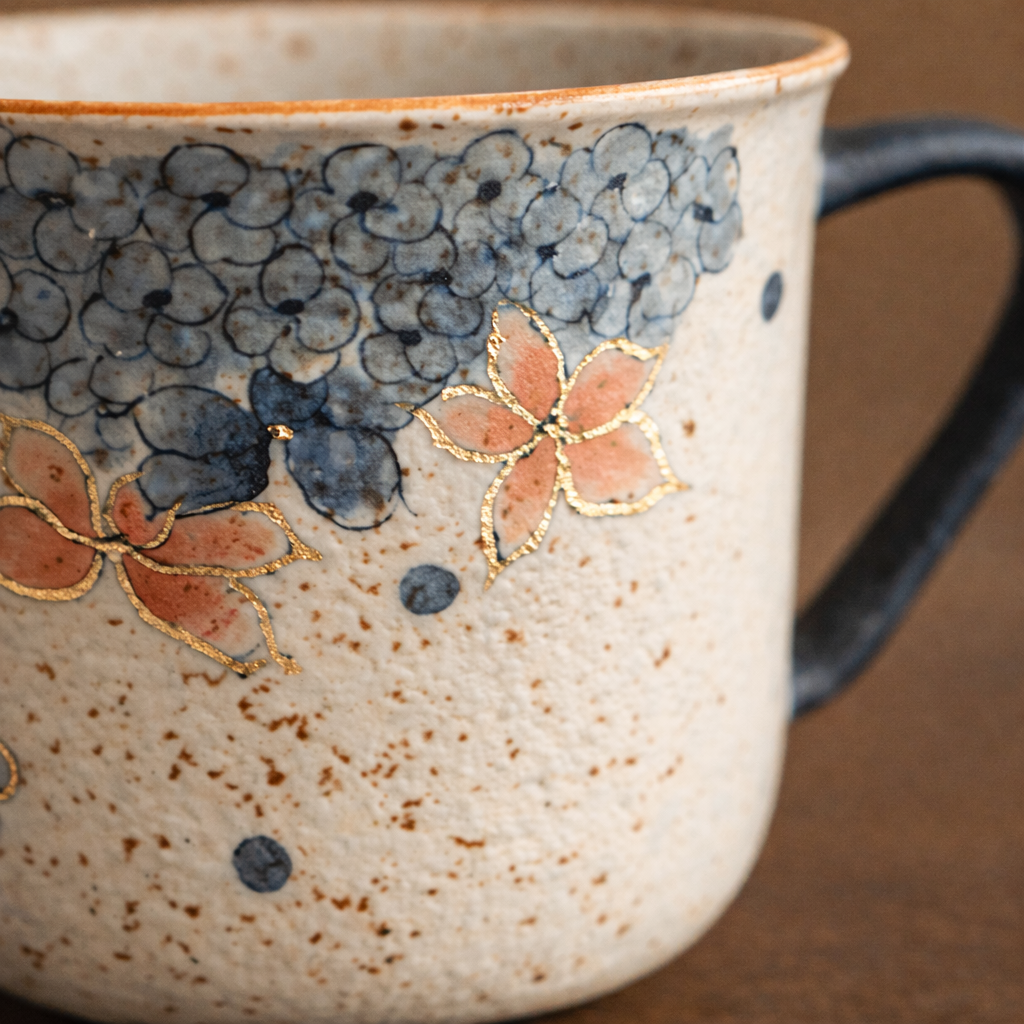 Golden Hydrangea – Ceramic Mug