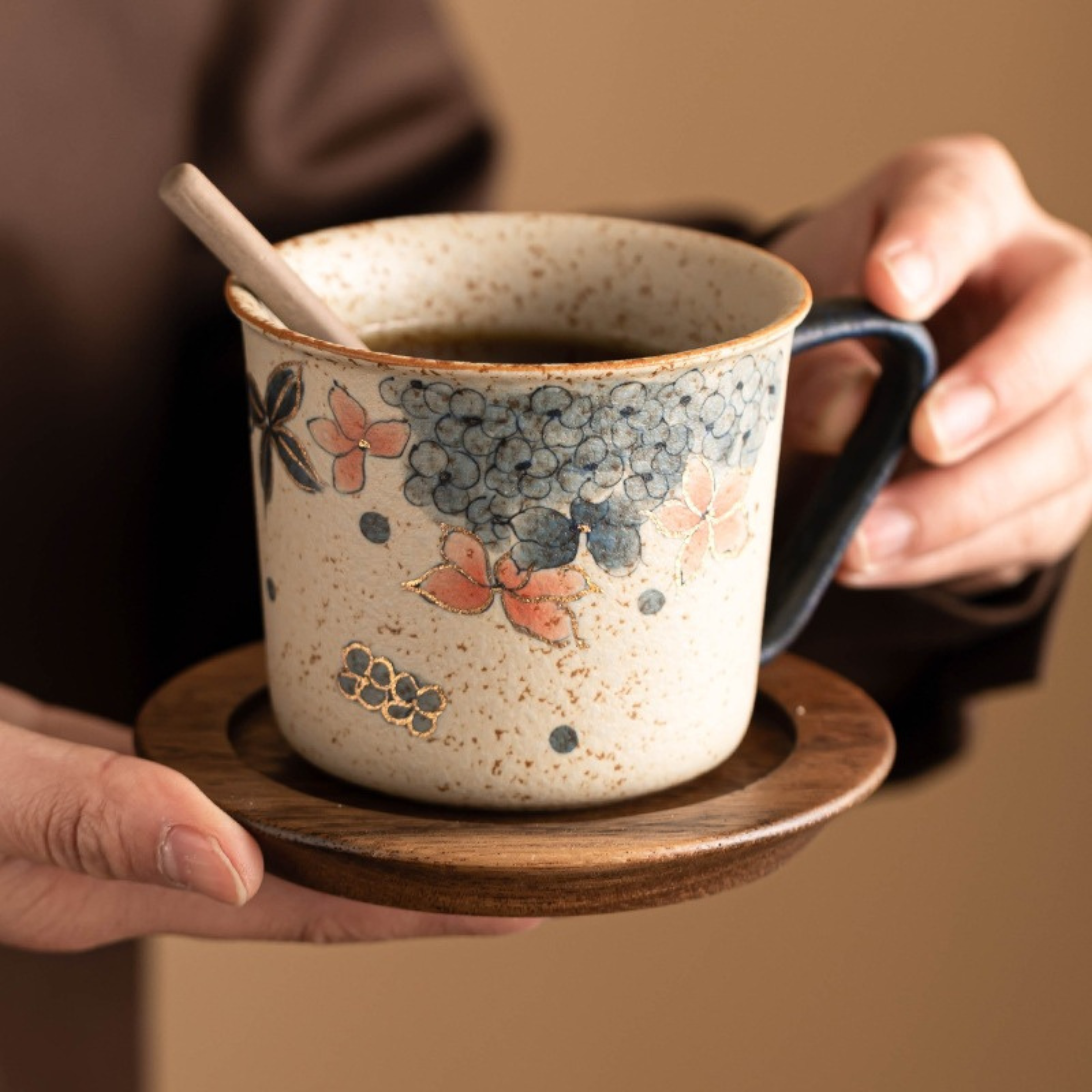 Golden Hydrangea – Ceramic Mug