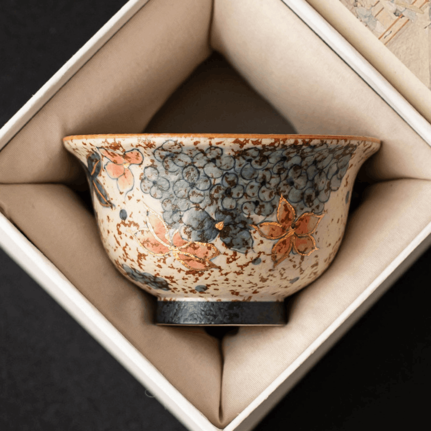 Golden Hydrangea – Comfort Grip Cup