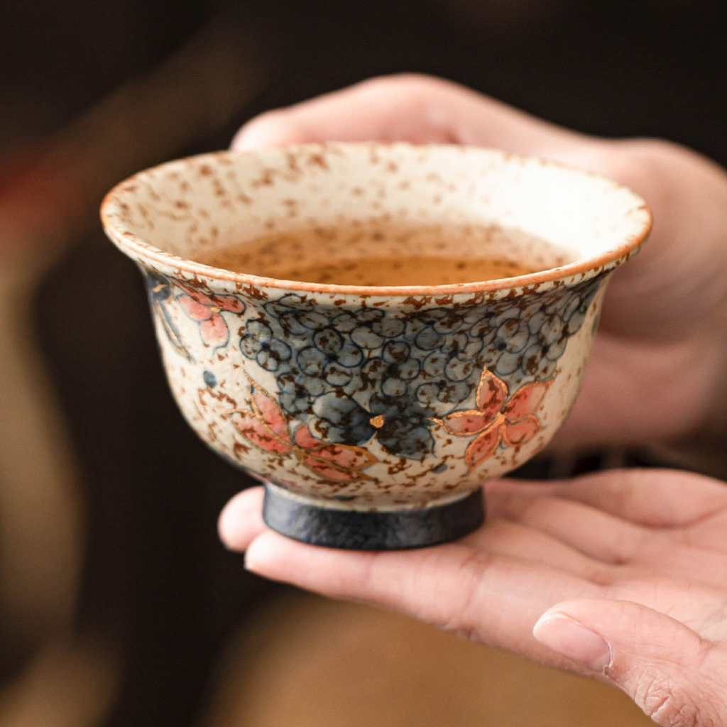 Golden Hydrangea – Comfort Grip Cup