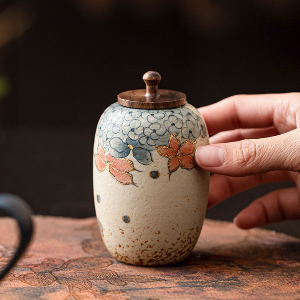 Golden Hydrangea – Ceramic Tea Caddy