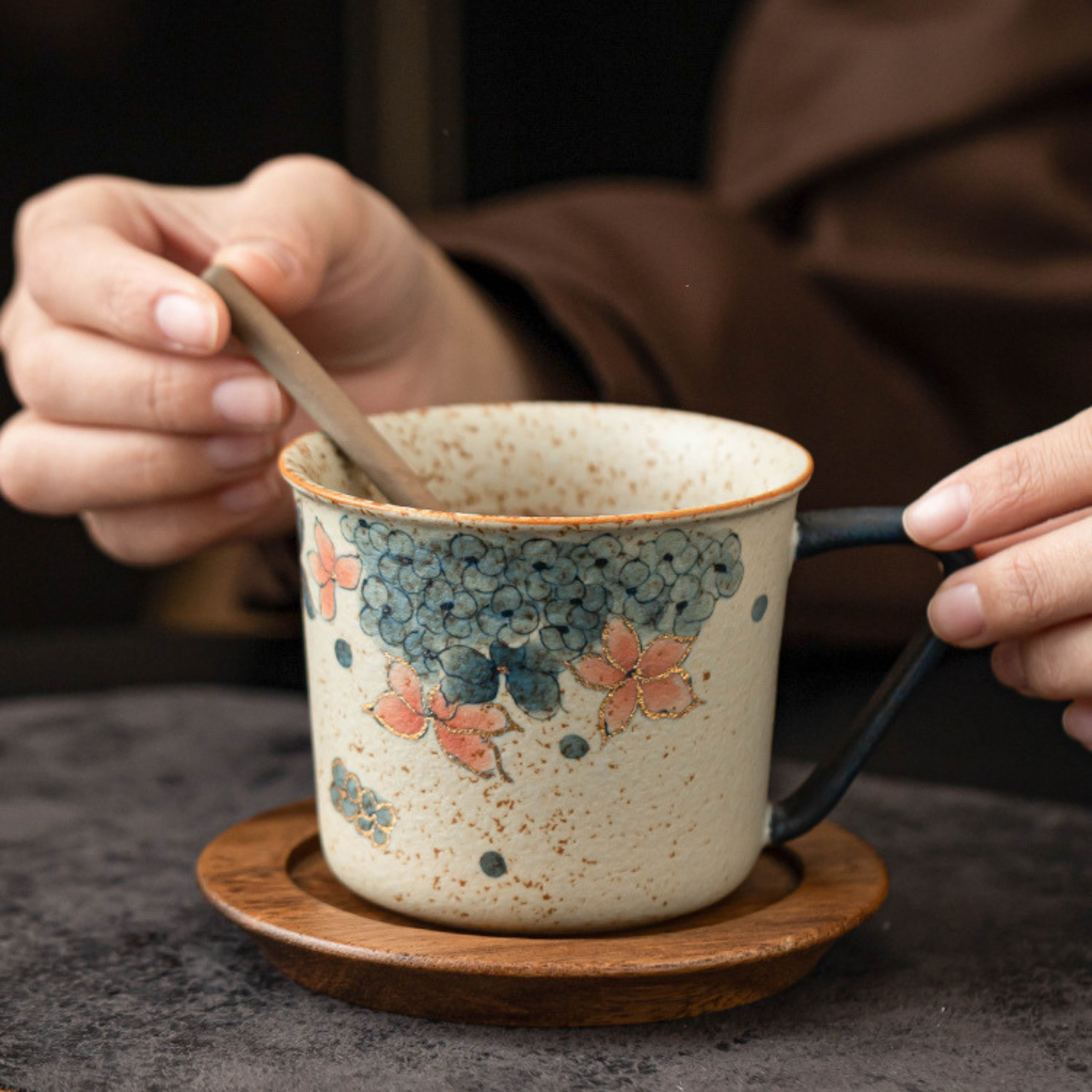 Golden Hydrangea – Ceramic Mug