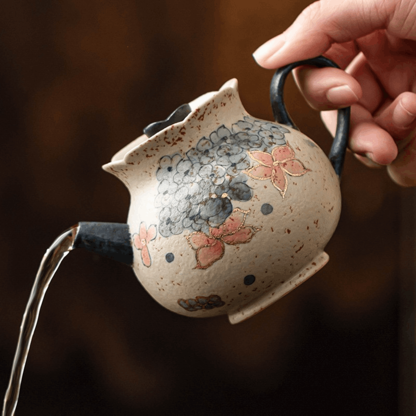 Golden Hydrangea – Bud Teapot